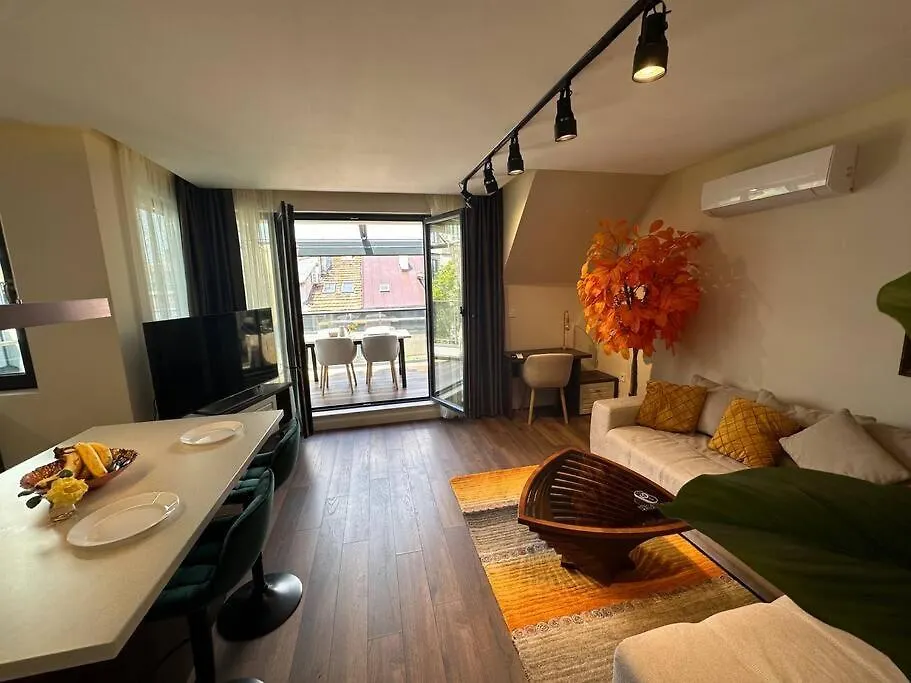 Prime Location! Outdoor Dining! Apartamento Varna 0*,  Bulgária